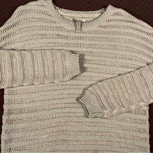 Bass Cotton Blend Sweater Size Medium Cream Silver **small flaw**